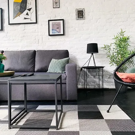 Avenue Apartment