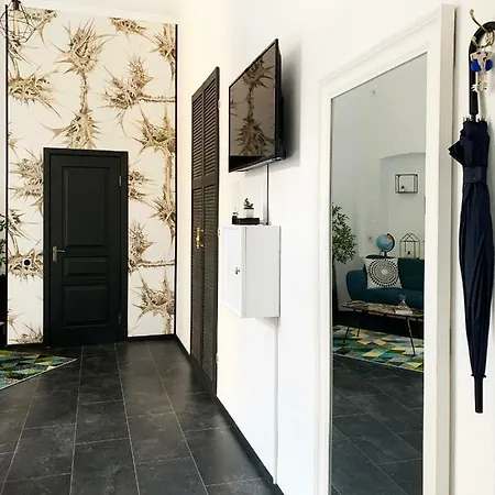 Apartment Avenue *
